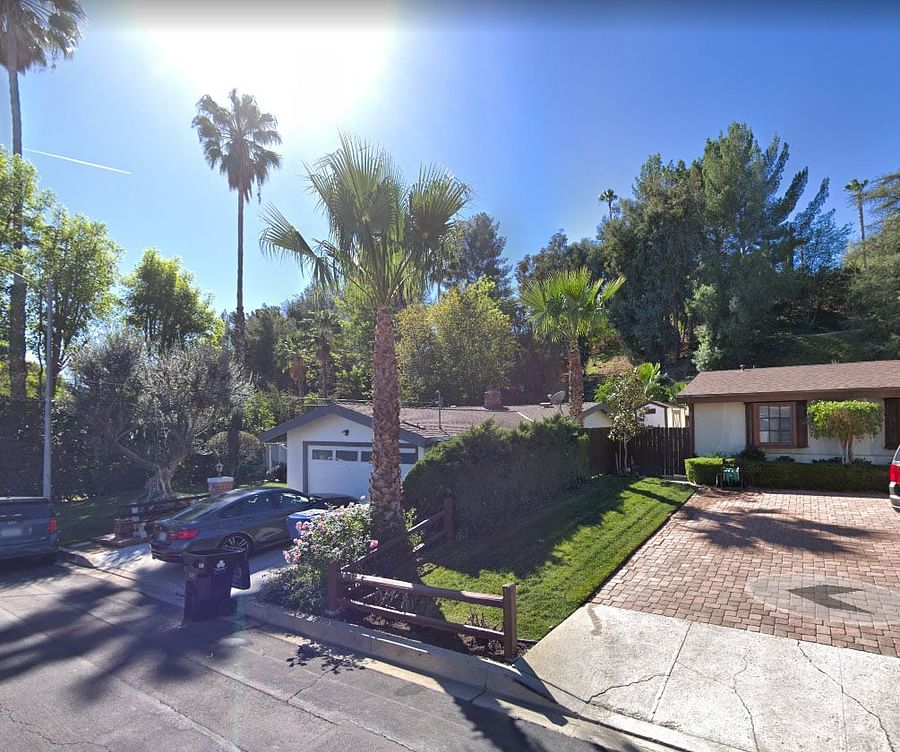 Scenic view of a gated community in Woodland Hills